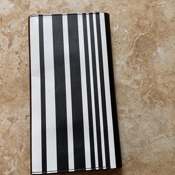 Wallet - Picture 3 of 5